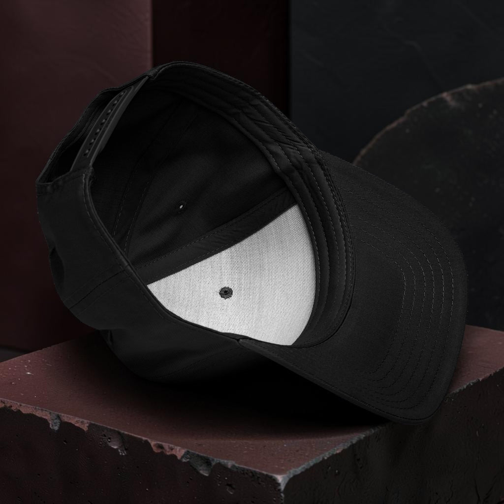 Red Bar Eye Backdrop 5-Panel Cap
